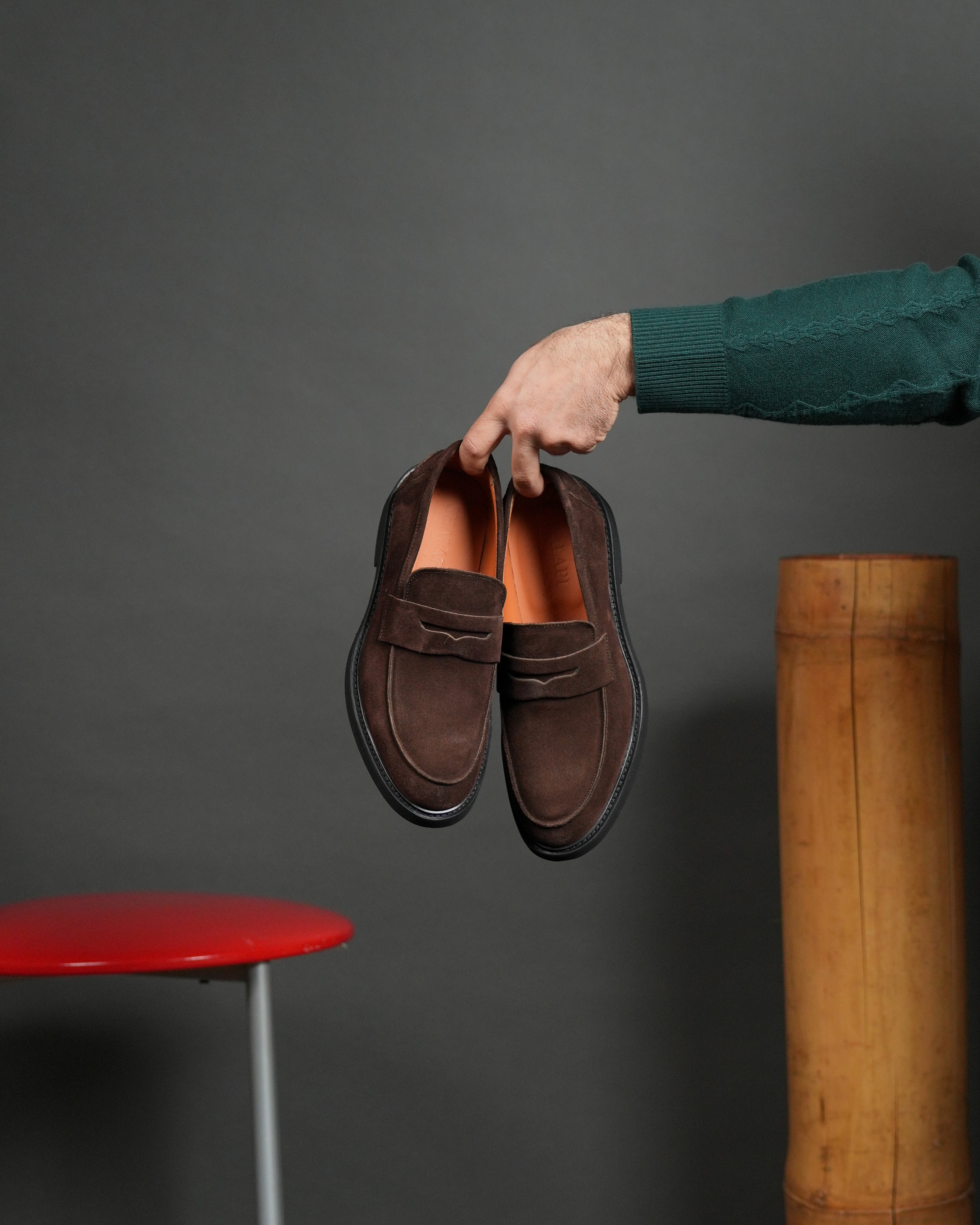 Mocasines SHALAPI de hombre italianos de ante marrón