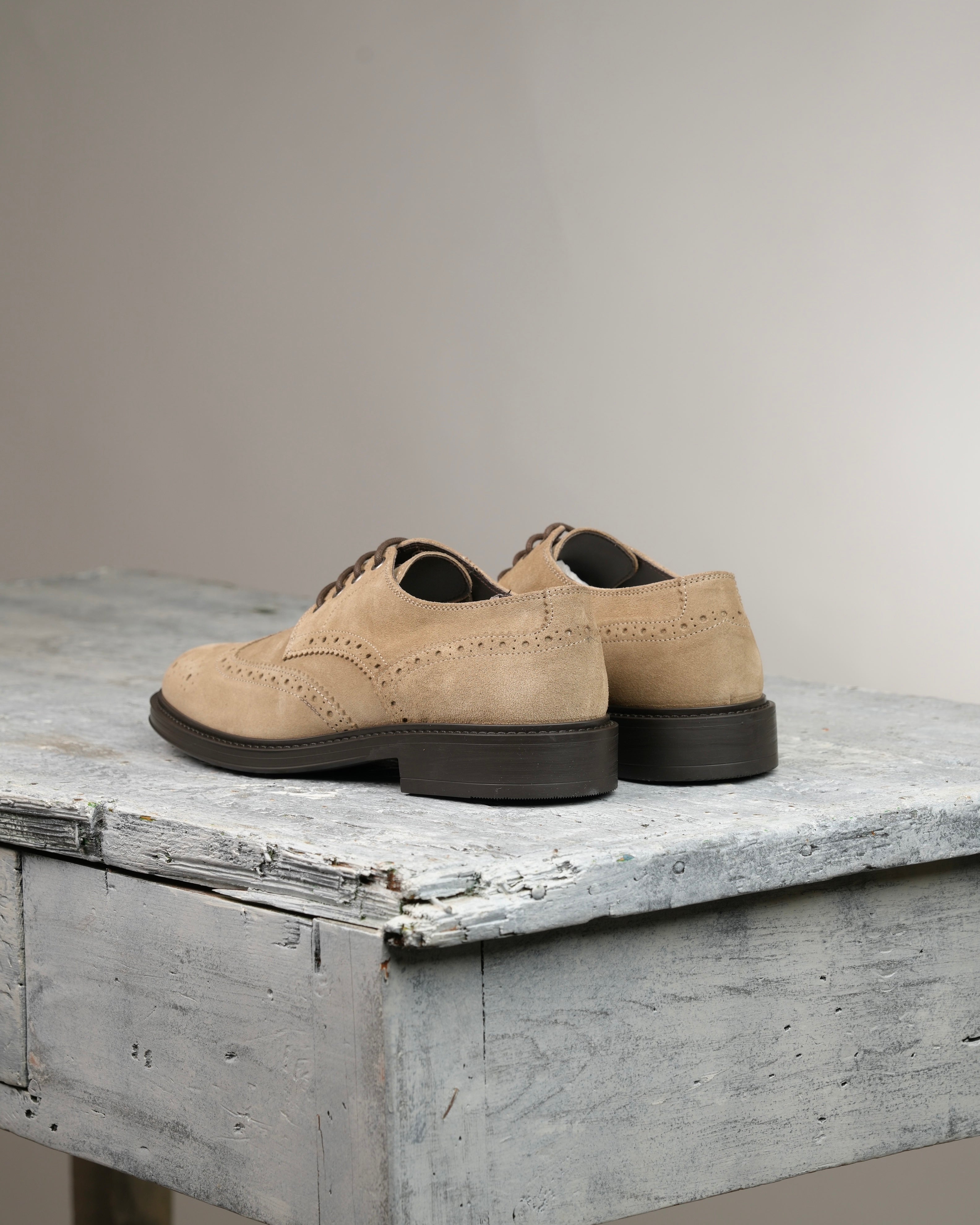 SHALAPI luxury Brogues shoes 1.1 in suede leather in Beige