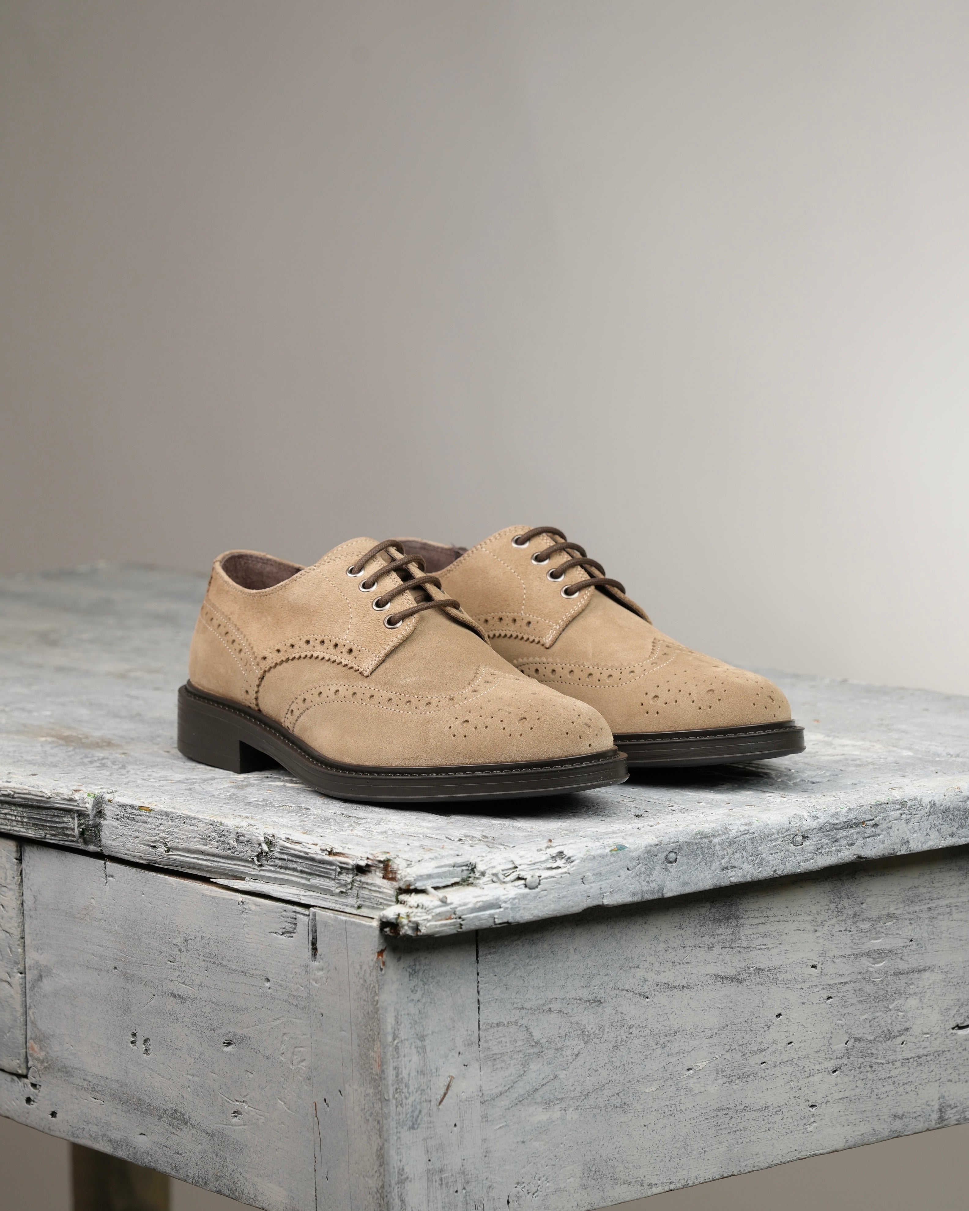 SHALAPI luxury Brogues shoes 1.1 in suede leather in Beige