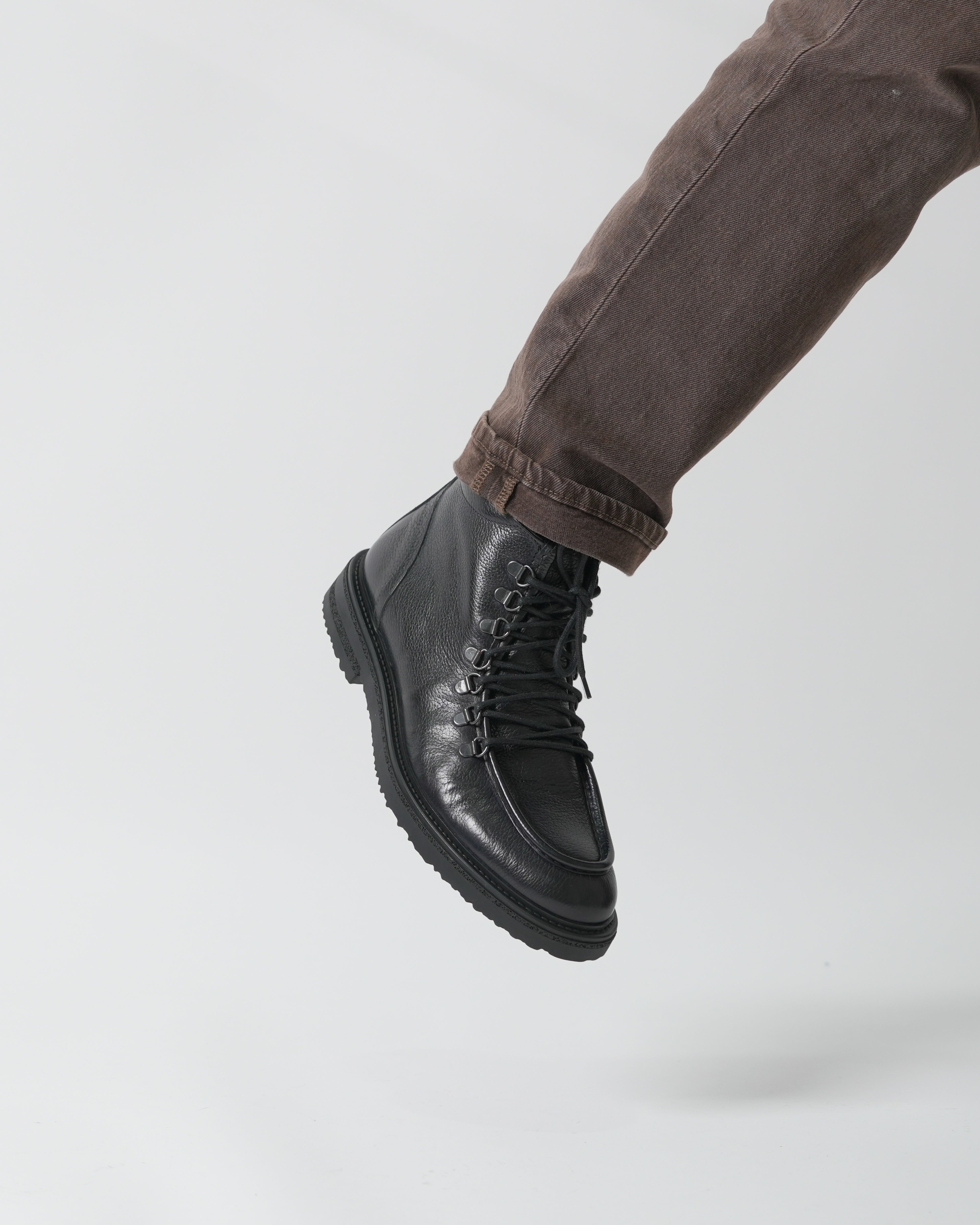 SHALAPI Fracap 1.1 luxury boots in full grain leather in black