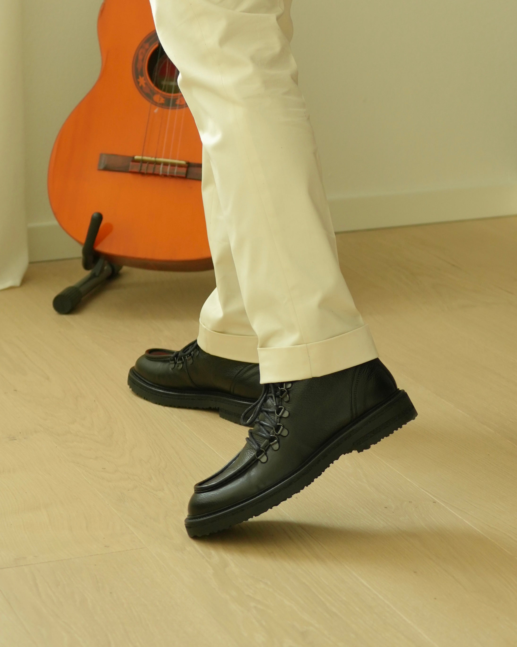 SHALAPI Fracap 1.1 luxury boots in full grain leather in black