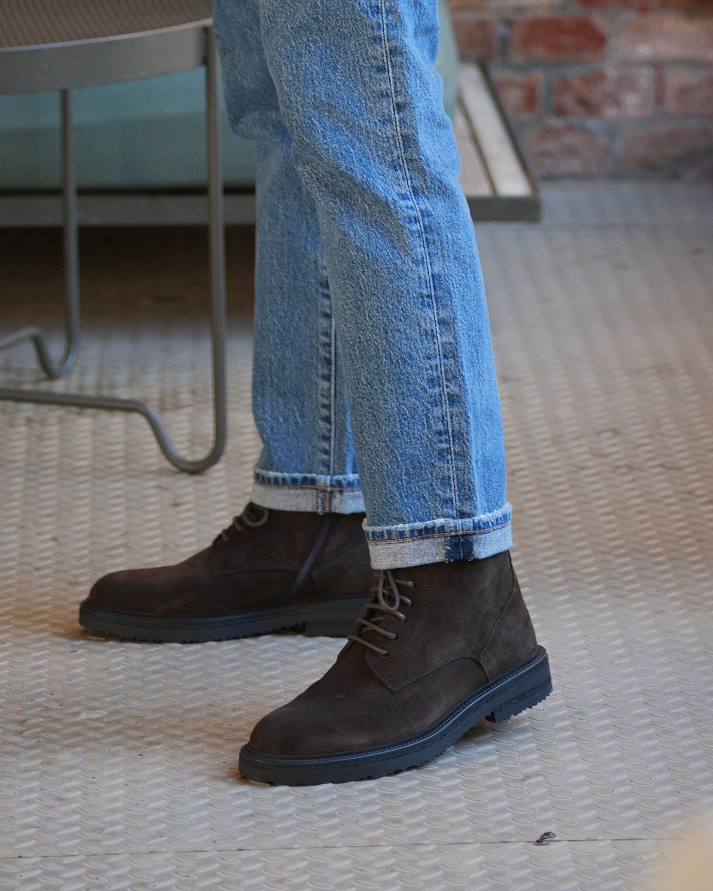 Botas de lujo SHALAPI 1.1 con puntera lisa en ante marrón