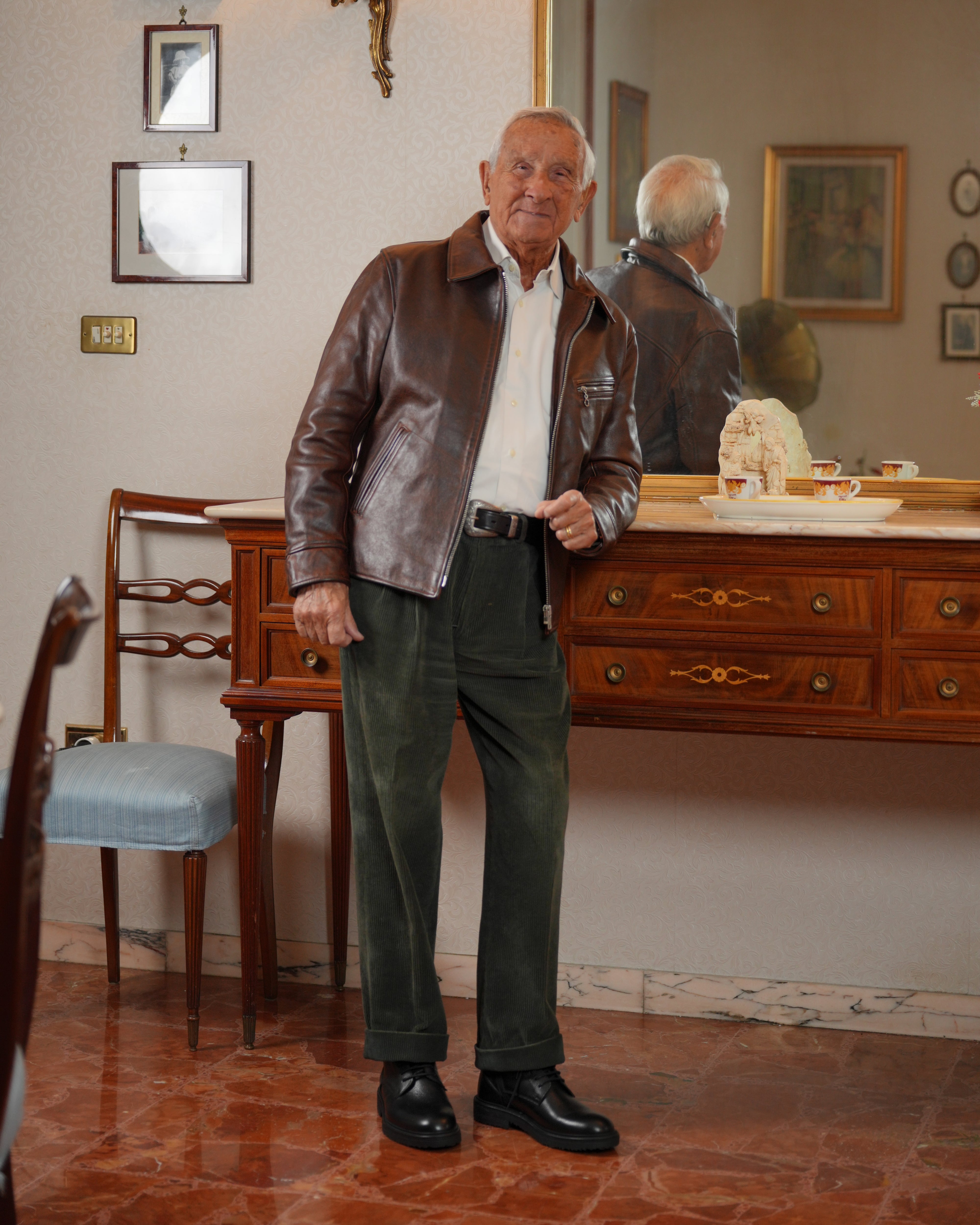 Botas de lujo SHALAPI 1.1 con punta lisa en piel flor en color negro