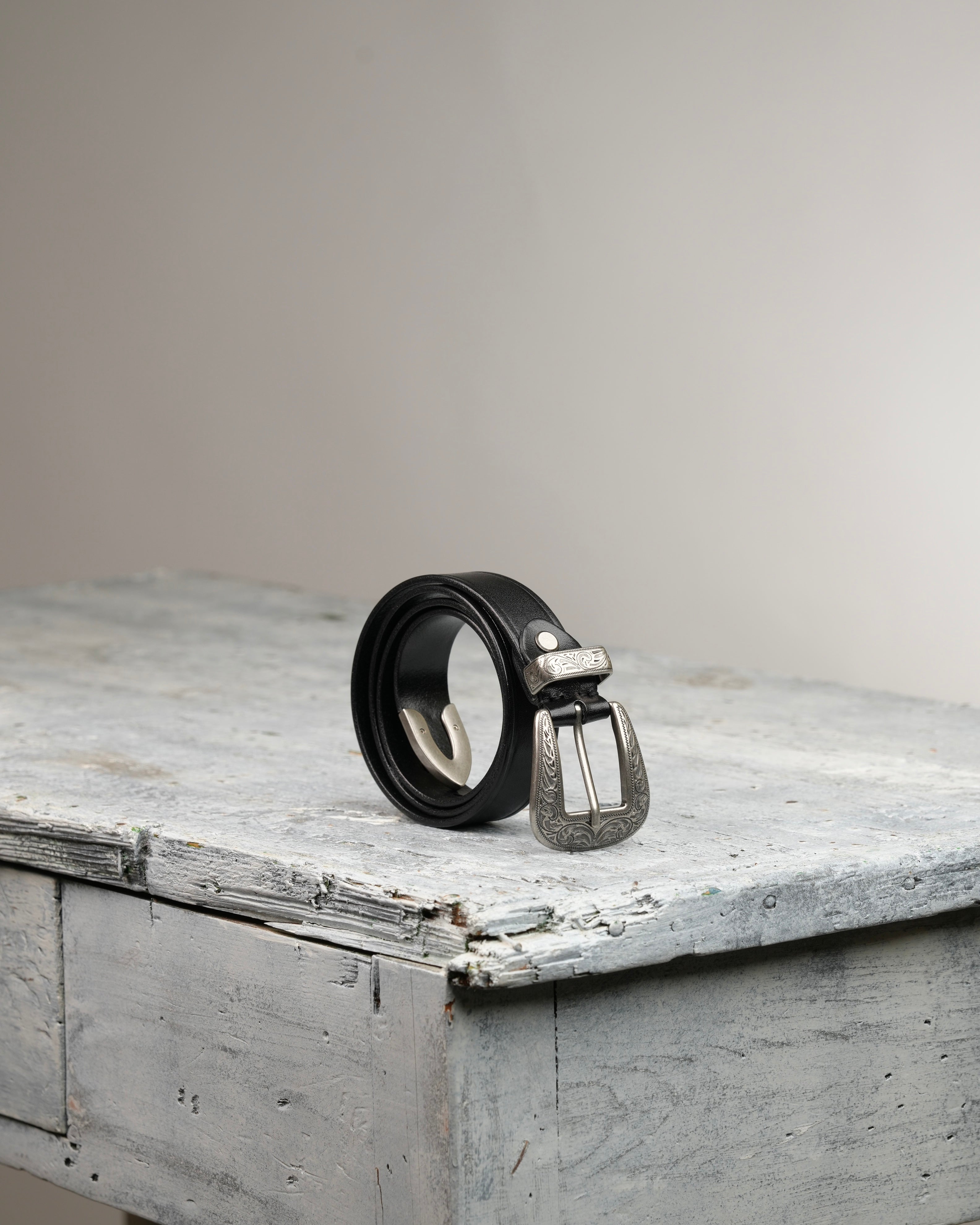 SHALAPI Genuine leather belts in black