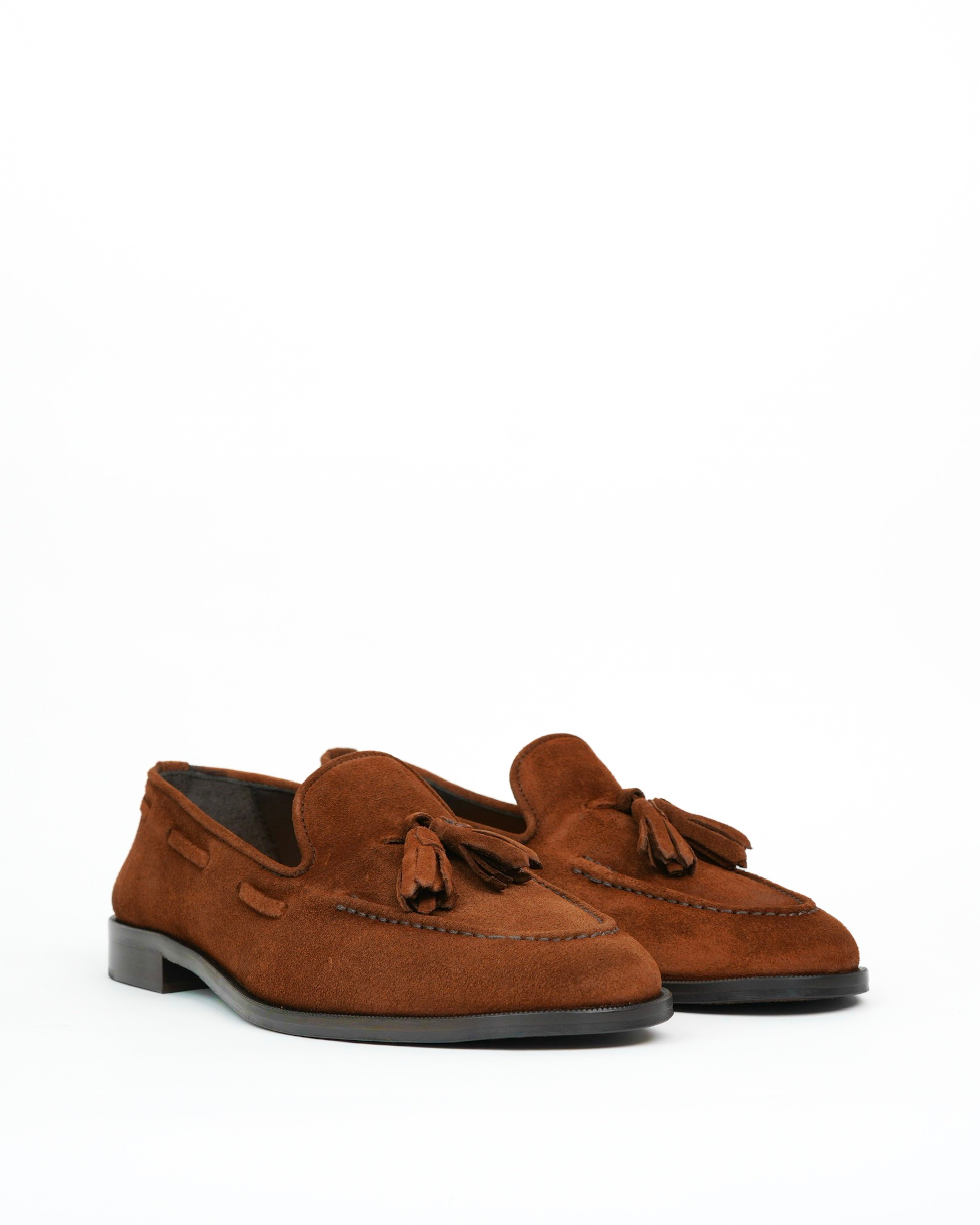 Mocasines con borlas SHALAPI Bari 1.1 para hombre en piel serraje color camel 