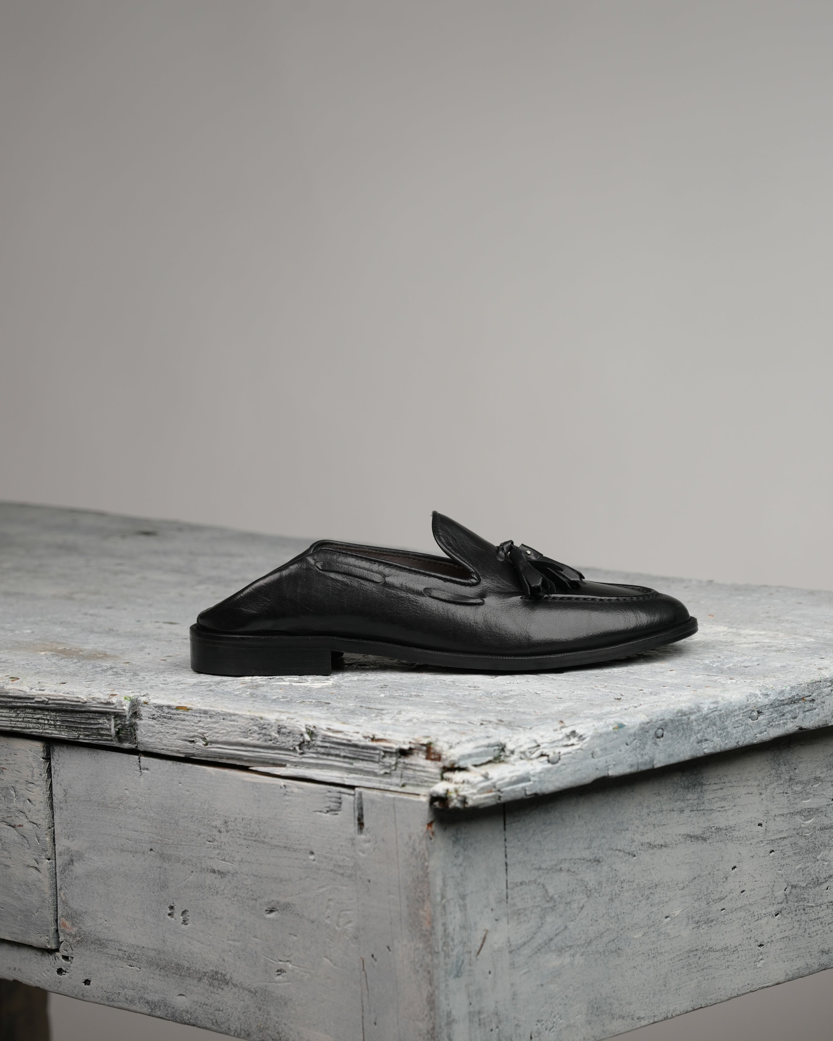 SHALAPI Bari 1.1 tassel loafers for men in buffalo leather in black