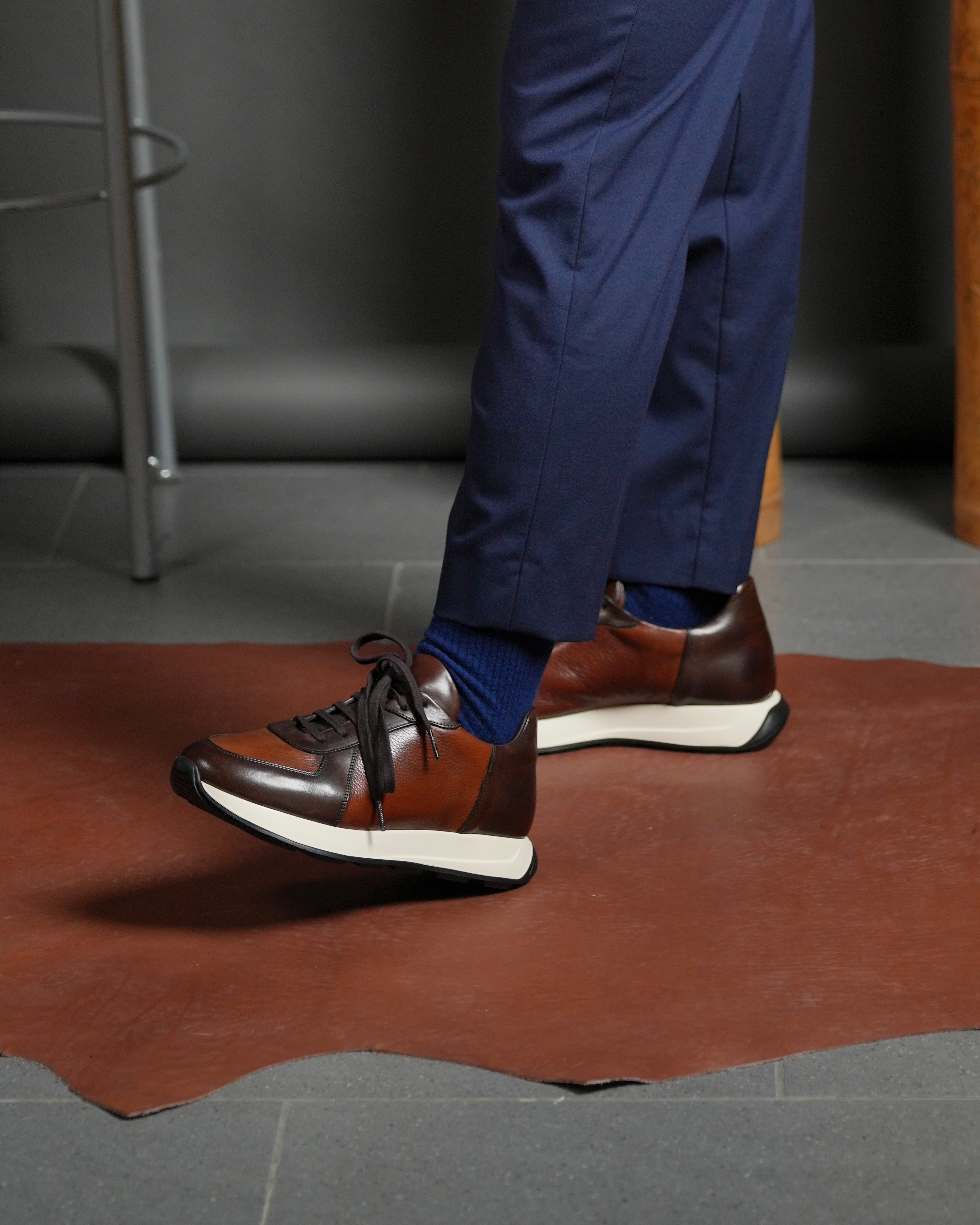 Zapatillas de lujo SHALAPI Milano 1.1 para hombre en color camel