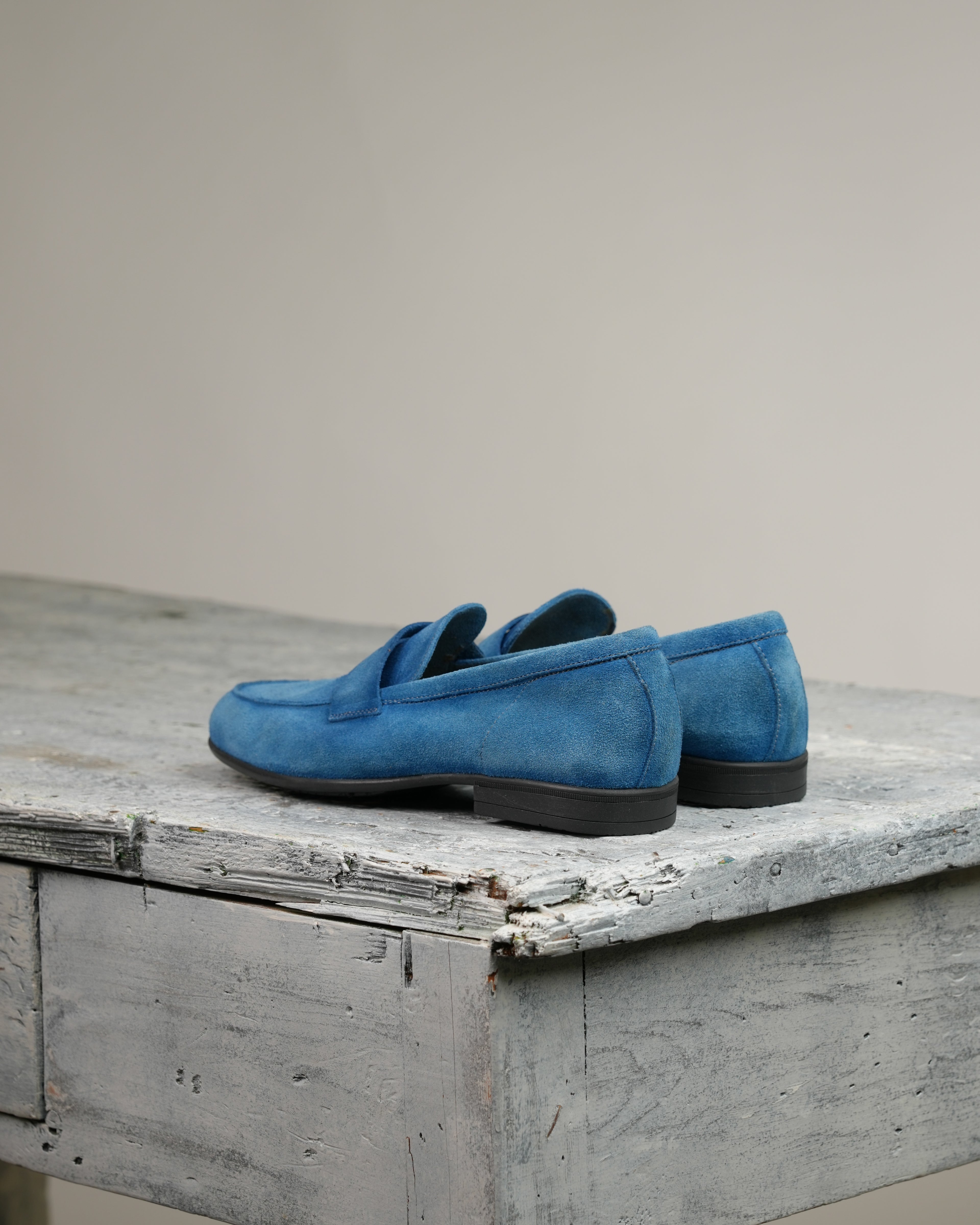Marechiaro penny loafers in suede light blue