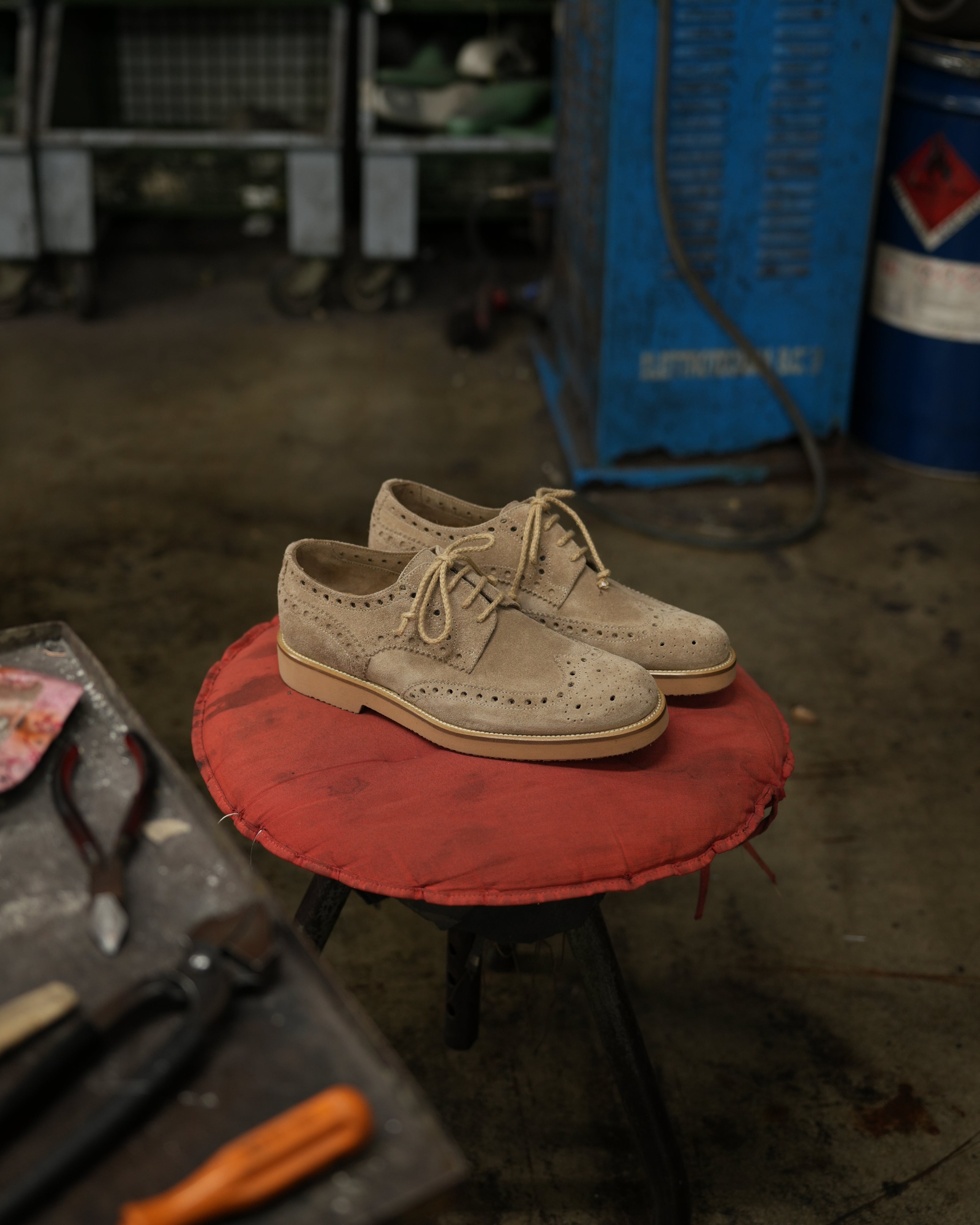 Ponente – Oxford brogue in Beige Suede
