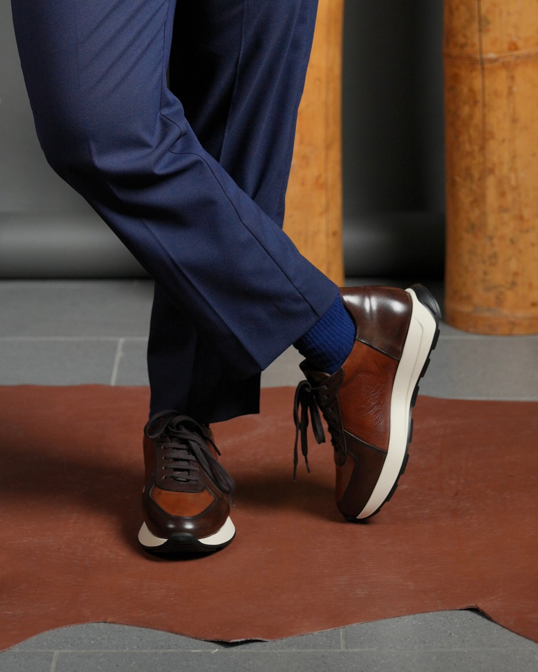 Zapatillas de lujo SHALAPI Milano 1.1 para hombre en color camel