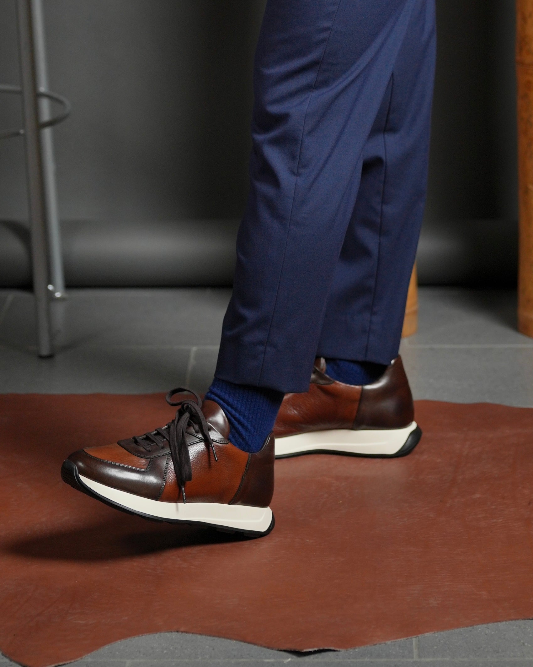 Zapatillas de lujo SHALAPI Milano 1.1 para hombre en color camel