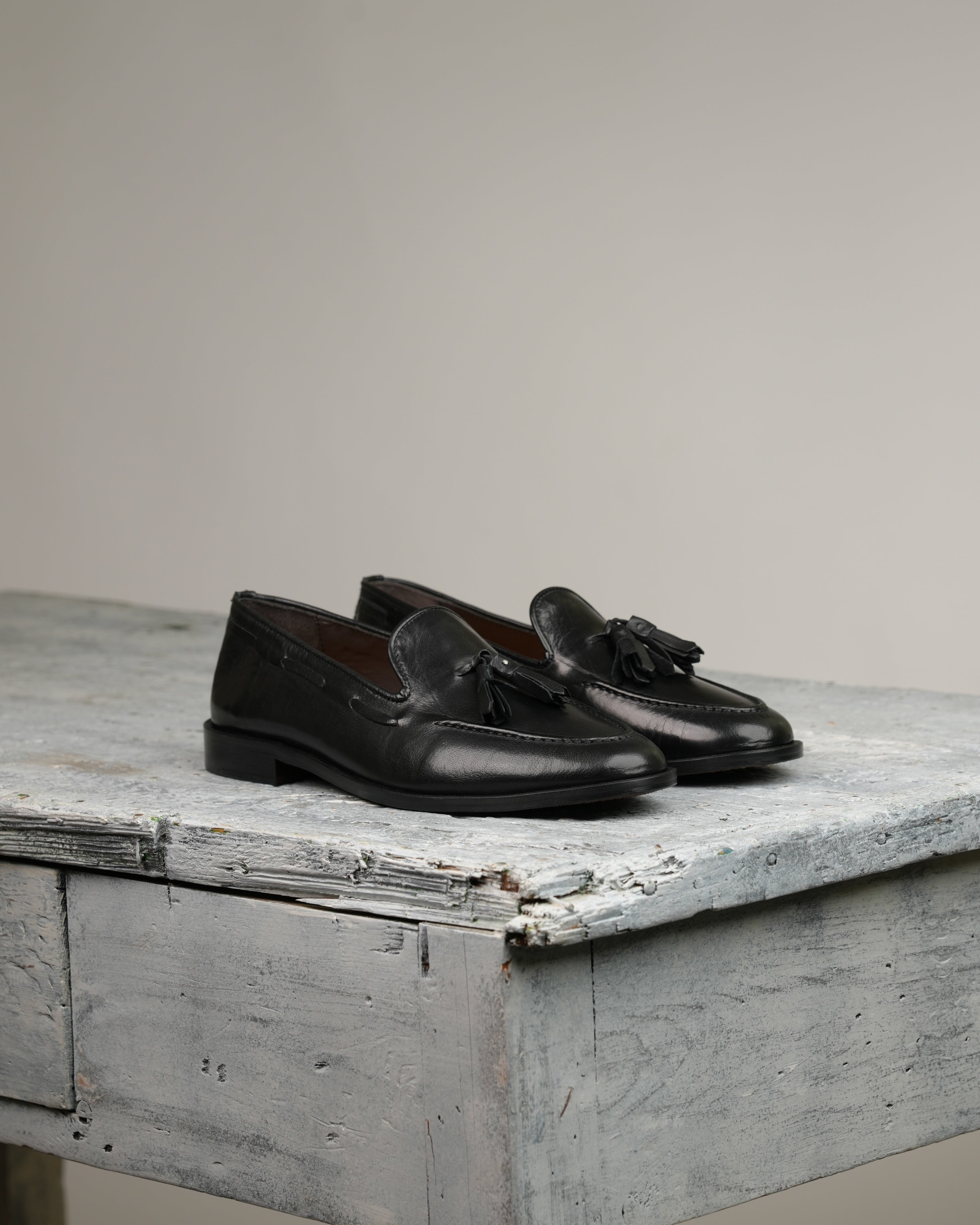 SHALAPI Bari 1.1 tassel loafers for men in buffalo leather in black